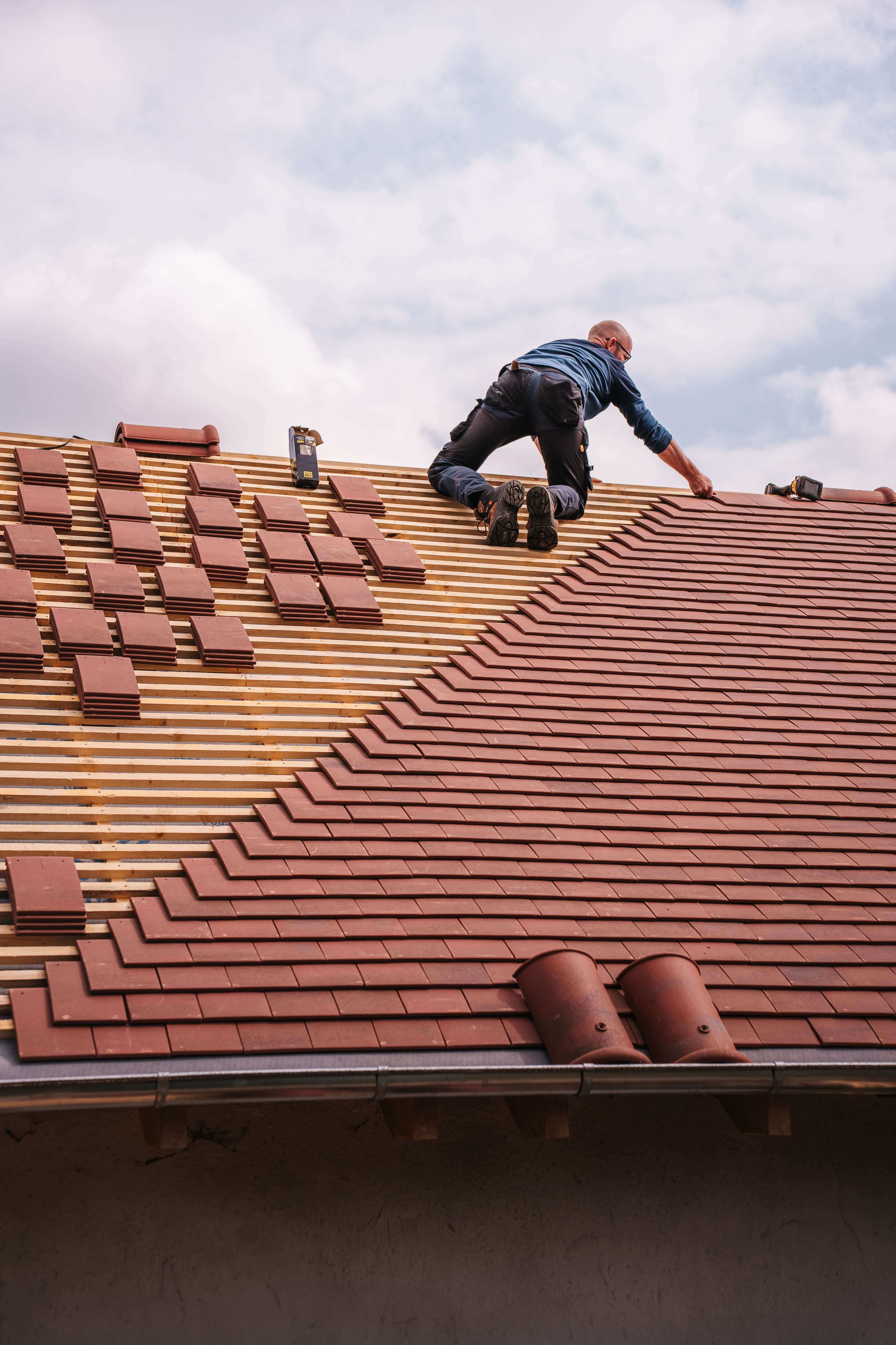 Older Southern California home in need of a roof replacement